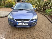 Second-hand Ford Focus Zetec 110 CP (80 kW) 2006 Albastru Hatchback
