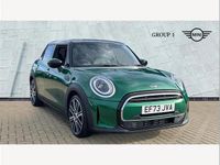 Begagnad Mini Cooper Exclusive 136 HK (100 kW) 2024 Grön Halvkombi