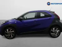 Usado Toyota Aygo X 2022 Azul SUV