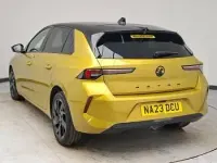 Second-hand Vauxhall Astra 130 CP (95 kW) 2023 Galben Hatchback