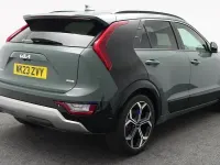 Used Kia Niro 2023 Green SUV