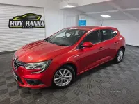 Used Renault Mégane Dynamique 2017 Red Hatchback