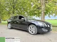 Usado Volvo V60 SE Lux 304 HP (223 kW) 2025 Preto Carrinha