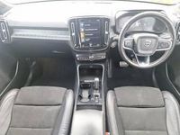 Usado Volvo XC40 R-Design 150 HP (110 kW) 2018 Cinzento SUV