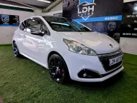 Used Peugeot 208 Prestige 205 HP (150 kW) 2016 White Hatchback