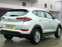 Used Hyundai Tucson SE 132 HP (97 kW) 2016 Silver SUV