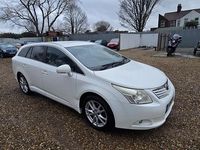 Used Toyota Avensis 2010 White Estate