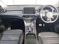 Used MG HS Exclusive 162 HP (119 kW) 2023 Red SUV