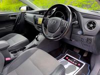 Used Toyota Auris Hybrid 2015 Black Hatchback