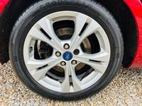 Used Ford Mondeo Business Edition 115 HP (84 kW) 2014 Red Hatchback