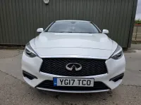 Used Infiniti Q30 122 HP (89 kW) 2017 White Hatchback