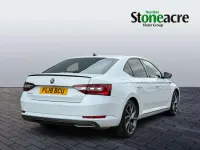Used Skoda Superb SportLine 220 HP (161 kW) 2018 White Hatchback
