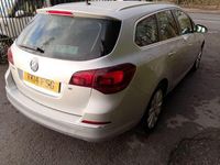 Used Vauxhall Astra Elite 115 HP (84 kW) 2014 Silver Estate