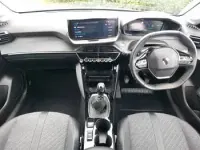 Second-hand Peugeot 208 Allure 101 CP (74 kW) 2024 Albastru Hatchback