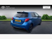 Used Toyota Yaris Design 99 HP (72 kW) 2016 Blue Hatchback