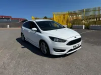 Used Ford Focus Zetec 125 HP (91 kW) 2016 White Hatchback