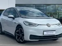 Used VW ID.3 Pro 150 kW (204 HP) 2020 Glacier white metallic black Hatchback