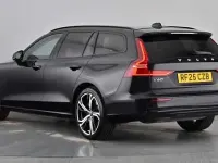 Usado Volvo V60 Plus 197 HP (144 kW) 2025 Preto Carrinha