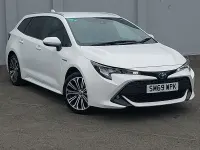 Used Toyota Corolla Design 122 HP (89 kW) 2020 White Estate