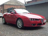 Begagnad Alfa Romeo Spider 2008 Röd Cab