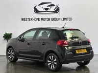 Begagnad Citroën C3 Feel 2023 Svart Halvkombi