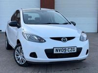Begagnad Mazda 2 2009 Vit Halvkombi
