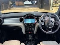 Used Mini Cooper Exclusive 134 HP (98 kW) 2022 Red Hatchback