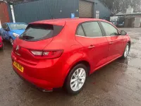 Used Renault Mégane Dynamique 110 HP (80 kW) 2016 Red Hatchback
