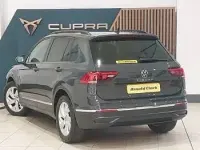 Usado VW Tiguan Life 150 CV (110 kW) 2021 Gris SUV