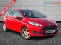 Begagnad Ford Fiesta Zetec 82 HK (60 kW) 2014 Röd Halvkombi