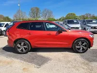 Used Volvo XC60 R-Design 194 HP (142 kW) 2021 Red SUV