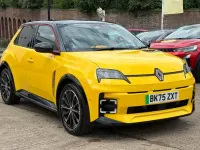 Used Renault R5 Iconic 110 kW (150 HP) 2025 Hatchback