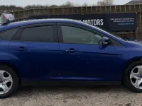 Used Ford Focus 115 HP (84 kW) 2014 Blue Hatchback