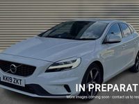 Used Volvo V40 R-Design 122 HP (89 kW) 2019 White Hatchback