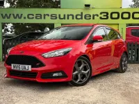Used Ford Focus ST 185 HP (136 kW) 2015 Red Hatchback