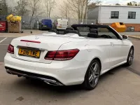 Usado Mercedes E200 AMG Line Premium 184 HP (135 kW) 2016 Branco Cabrios