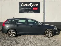 Usado Volvo V60 R-Design 115 CV (84 kW) 2014 Gris Familiar