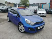 Usado Kia Rio 2014 Azul Utilitario