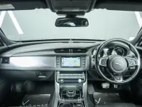 Gebraucht Jaguar XF R-Sport 163 PS (119 kW) 2018 Silber Limousine