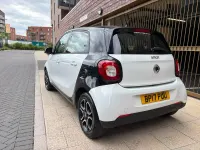 Used Smart ForFour Premium 71 HP (52 kW) 2017 Black Hatchback