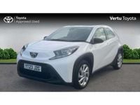 Used Toyota Aygo X PURE 72 HP (52 kW) 2023 White SUV