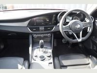 Used Alfa Romeo Giulia Veloce 276 HP (202 kW) 2017 Red Sedan