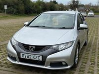 Begagnad Honda Civic EX 142 HK (104 kW) 2012 Silver Halvkombi