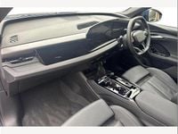 Begagnad Audi Q6 e-tron S-Line 225 kW (306 HK) 2024 Blå SUV