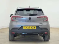 Begagnad Renault Captur Bose Edition 142 HK (104 kW) 2023 Grå SUV