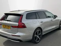 Usado Volvo V60 Plus 2025 Prateado Carrinha