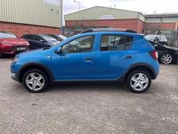 Used Dacia Sandero Lauréate 90 HP (66 kW) 2015 Blue Hatchback