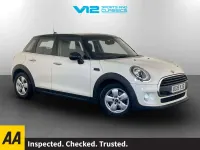 Usado Mini Cooper Classic 136 HP (100 kW) 2019 Branco Citadino