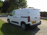 Used Citroën Berlingo Start 100 HP (73 kW) 2019 White MPV