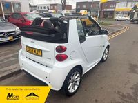 Used Smart ForTwo Cabrio Passion 71 HP (52 kW) 2013 White Cabriolet